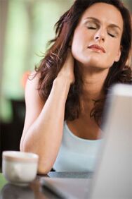 douleur au cou due à l'ostéochondrose