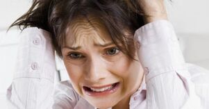 L'apparition de la douleur chez une femme due au stress